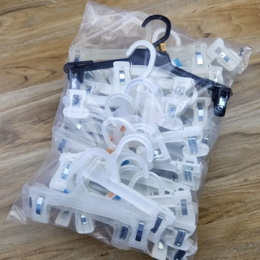 💜Large Bundle of 33 Misc Sized Pant/Skirt/Shorts Hangers